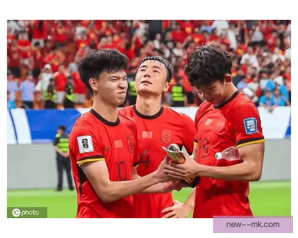 中国男足客场力克巴林绝杀晋级十八强震撼全场